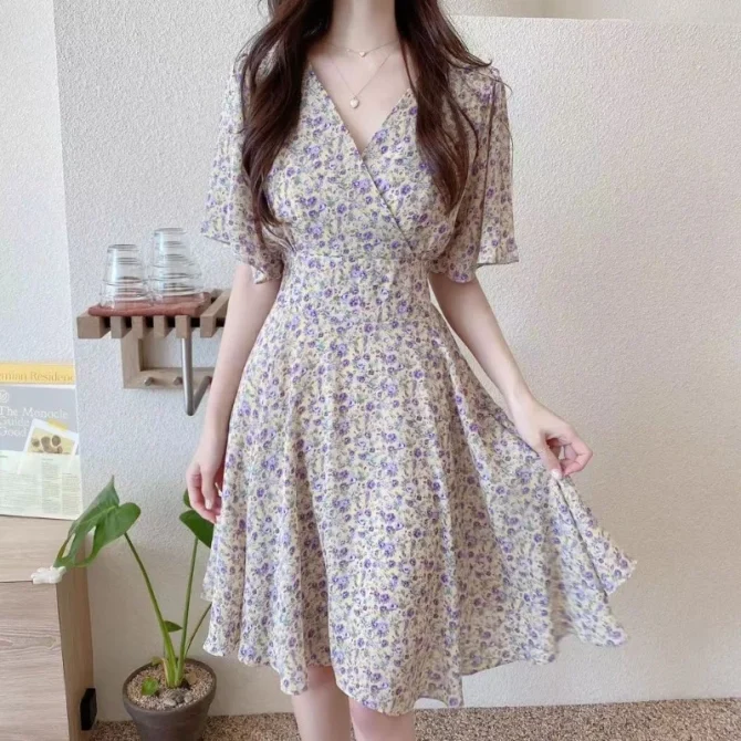 New Summer Pleated Casual Beach Holiday Short Sleeve V Neck Woman Mini Dresses